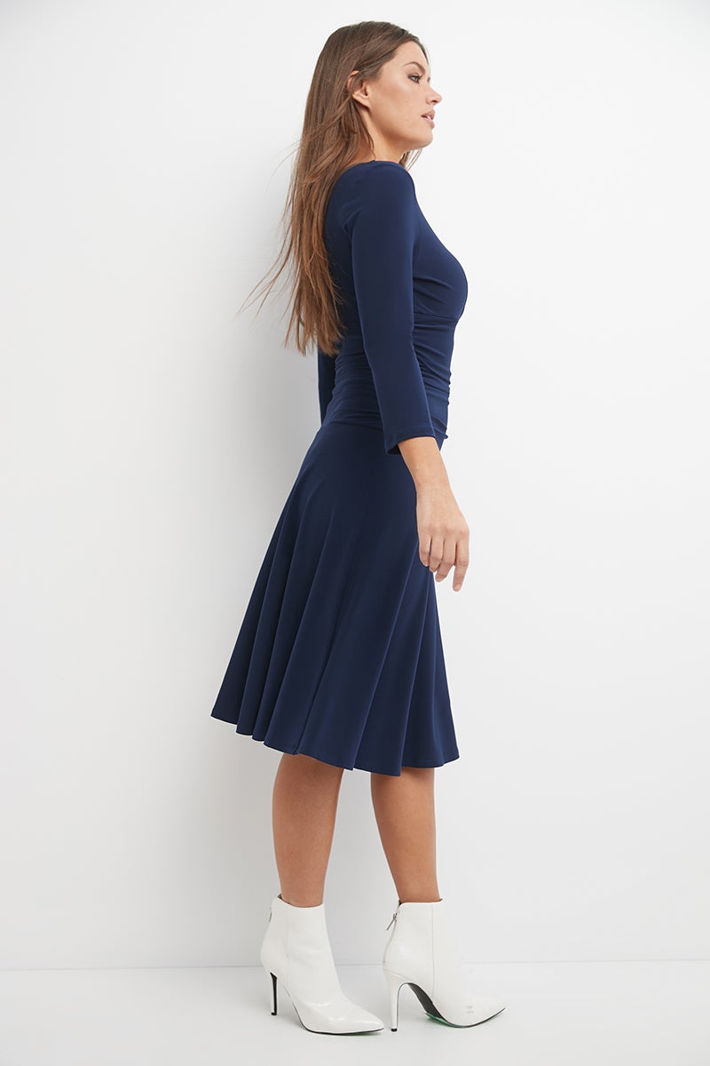 Curvy Form-Fitting Ruched Dress with Tummy Control – Rekucci