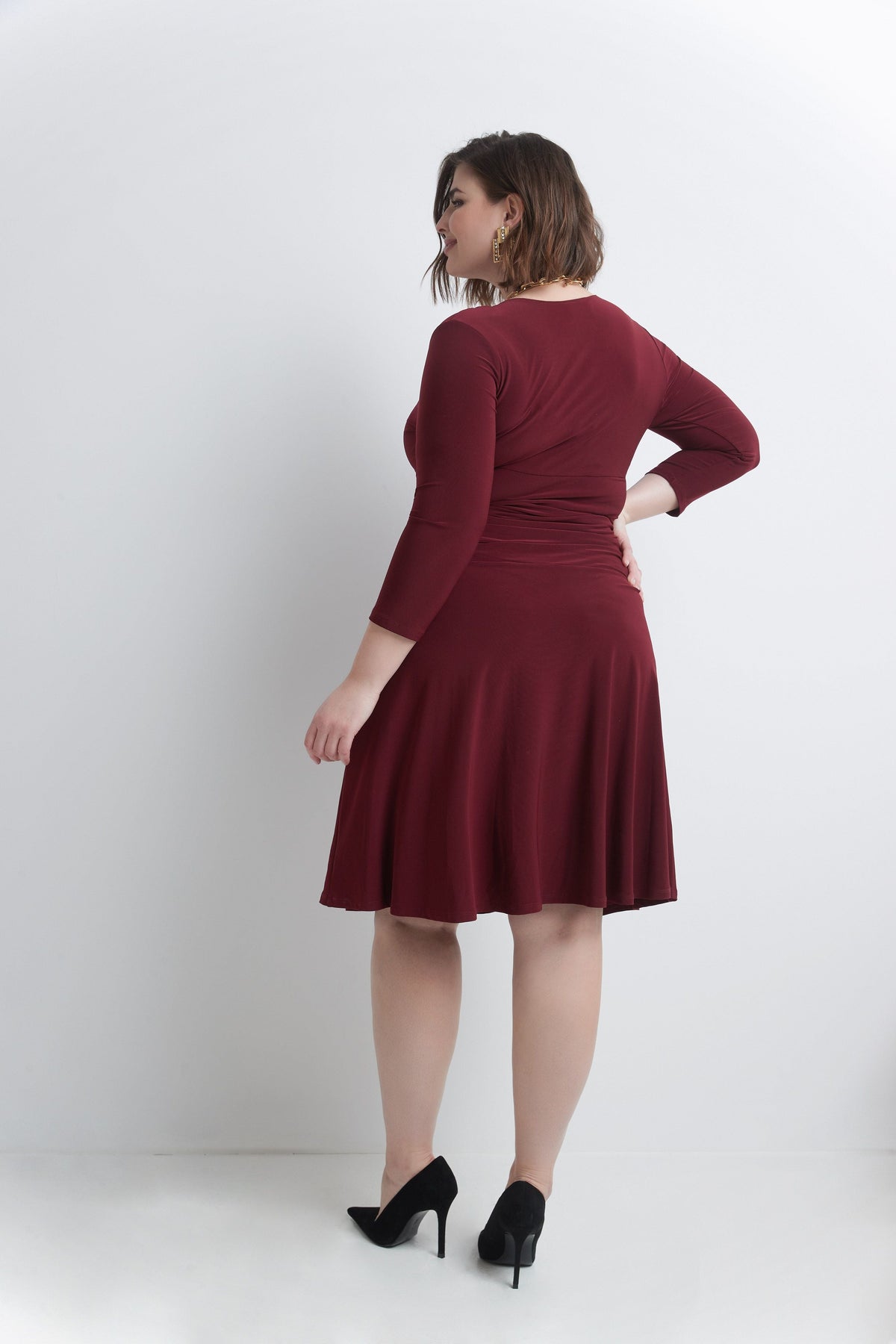 Curvy Form-Fitting Ruched Dress with Tummy Control – Rekucci Canada