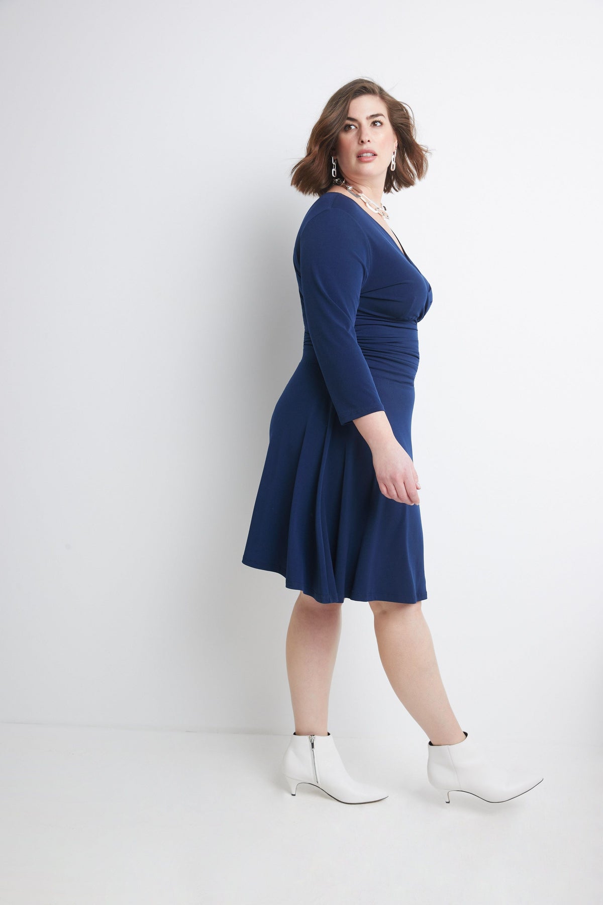 Curvy Form-Fitting Ruched Dress with Tummy Control – Rekucci